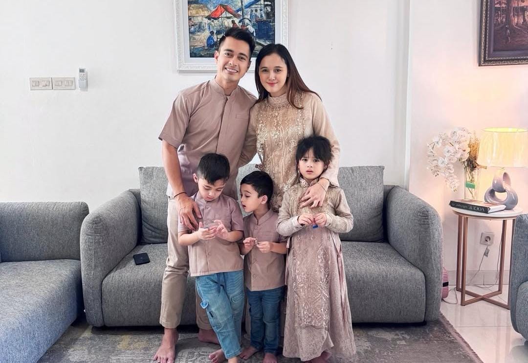 Potret keluarga Eza Gionino (Instagram)